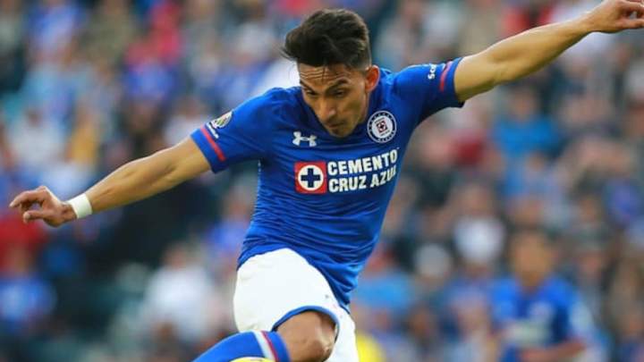 La triste realidad que vive Ángel Mena en Cruz Azul La triste realidad que vive Ángel Mena en Cruz Azul
