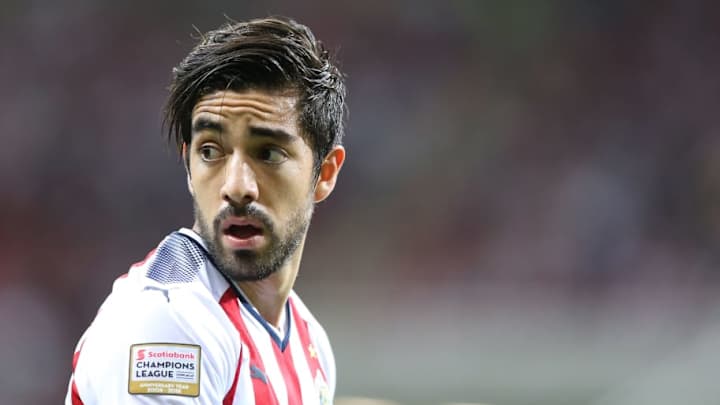 SORPRESA | Pizarro se entrenó con el coach del Canelo para mejorar su físico