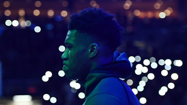 Restaurant Apologizes For Not Seating Giannis Antetokounmpo