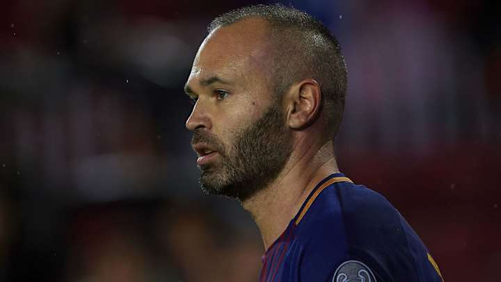 BOMBA | El club que le ofrece a Iniesta comprar 2 millones de botellas de su viñedo para ficharle