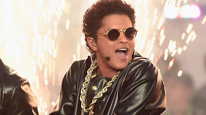Bruno Mars Wants NFL To Pick Hip-Hop Artist For 2019 Super Bowl Halftime In Atlanta