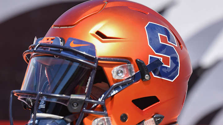 Parents Fake Son's Cancer For Donations, Syracuse Football Team Visit Parents Fake Son's Cancer For Donations, Syracuse Football Team Visit