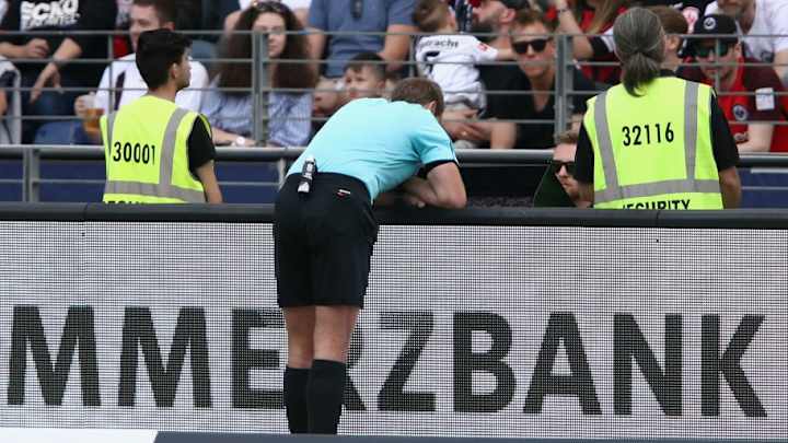 ​¡INSÓLITO! | Un español denuncia a la UEFA, FIFA y RFEF por el plagio del VAR