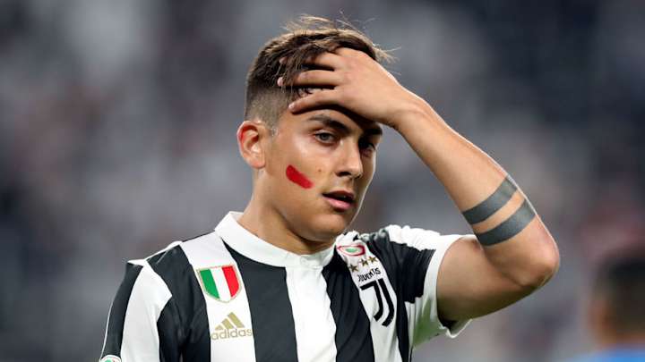 En Europa también pasa: la apretada de la hinchada de Juventus a Paulo Dybala En Europa también pasa: la apretada de la hinchada de Juventus a Paulo Dybala