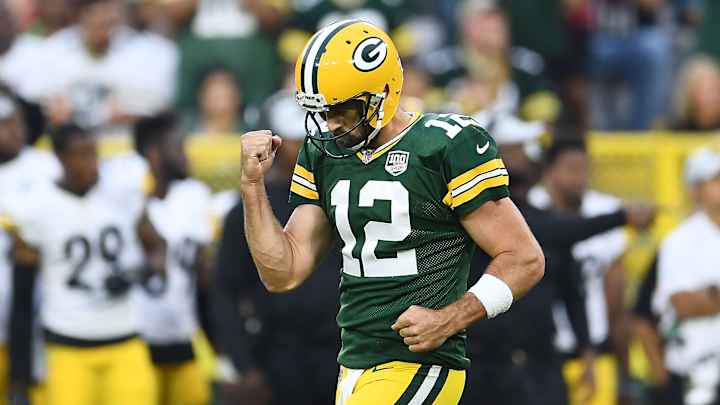 Report: Packers QB Aaron Rodgers (Knee) Will Play vs. Vikings