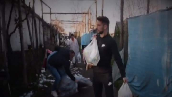 CRACK SOLIDARIO | El futbolista que reparte pizzas a los más necesitados de la ciudad