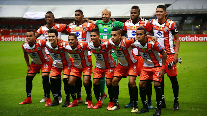 FOTOS | Las pésimas condiciones del estadio del Tauro FC
