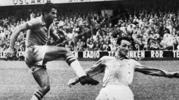 World Cup Countdown: 14 Weeks to Go - The 1st Player to Score in 2 Finals, the Magical Vava