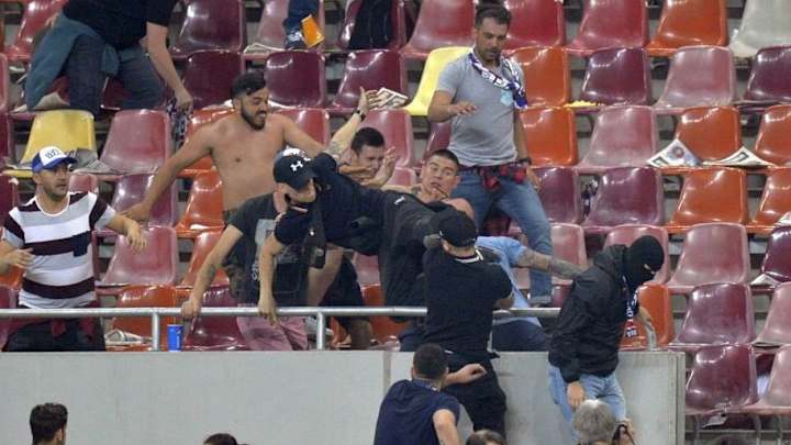 LAMENTABLE | Partido en Rumania derivó en peleas, sangre y violencia