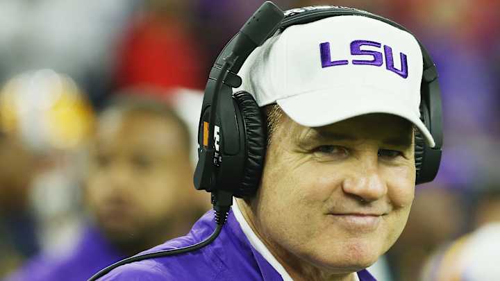 Kansas Finalizing Deal to Hire Les Miles as Jayhawks Head Coach