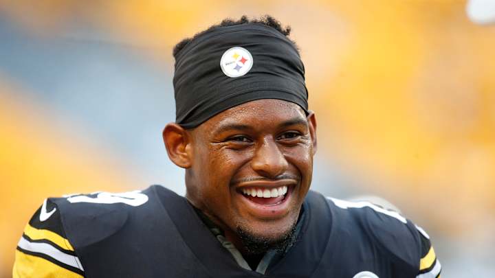 JuJu Smith-Schuster Bought 100-Plus Mega Millions Tickets, Hoped to Win to Bring Le'Veon Bell Back