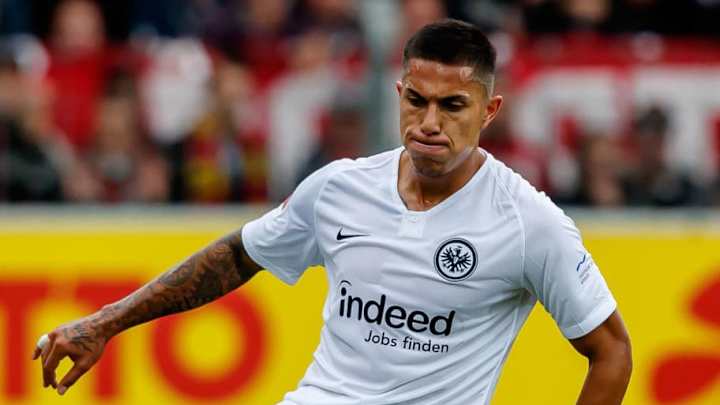 ÍDOLO | Salcedo realiza rehabilitación son su bebé en brazos ÍDOLO | Salcedo realiza rehabilitación son su bebé en brazos