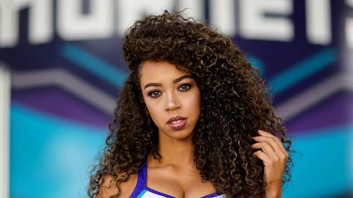 Cheerleader of the Week: Alexis (Charlotte Hornets)