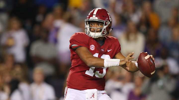 Tua Tagovailoa Exits Game vs. Mississippi State With Apparent Quad Injury After Sack