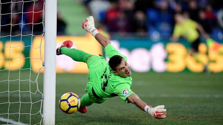 Vicente Guaita Will Become a Palace Player in July But Speroni Injury Limits Keeper Options