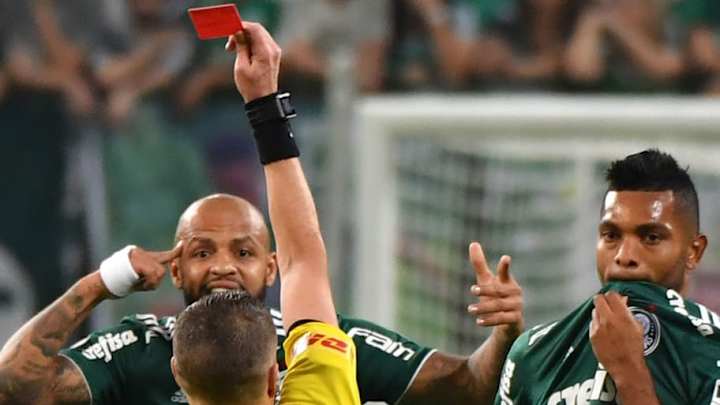 ¡ESTÁS LOCO! | La criminal patada de Felipe Melo a los tres minutos de partido