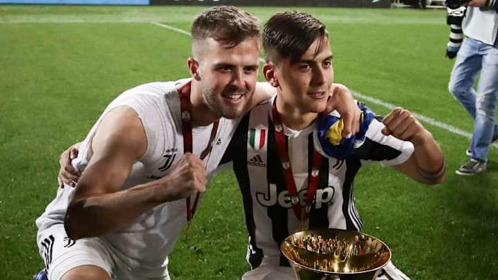 Both Real Madrid & Barcelona Linked With Summer Move for Juventus Midfield Star