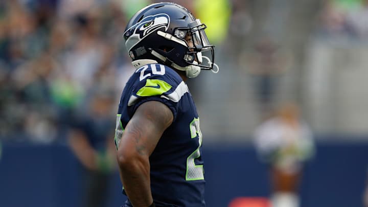 Seahawks Rookie Rashaad Penny Underwent Hand Surgery for Broken Finger, Out 3-4 Weeks