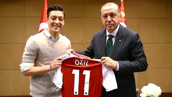 Mesut Ozil Says He Won't Play for Germany After Racism and Disrespect