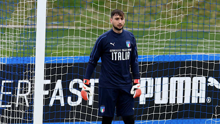 Gianluigi Donnarumma's Agent Hints at Summer Departure With Pepe Reina Set to Replace the Italian