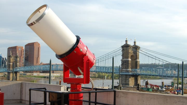 Authentic, Rare Cincinnati Reds Logo Spotlight Being Auctioned Online Authentic, Rare Cincinnati Reds Logo Spotlight Being Auctioned Online