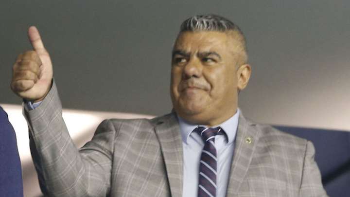 Chiqui Tapia fue al cumpleaños de Carlos Tévez, recibió duras críticas y salió a defenderse Chiqui Tapia fue al cumpleaños de Carlos Tévez, recibió duras críticas y salió a defenderse