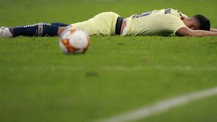 MALAS NOTICIAS | La estrella del América que se perdería el Clásico Nacional por lesión