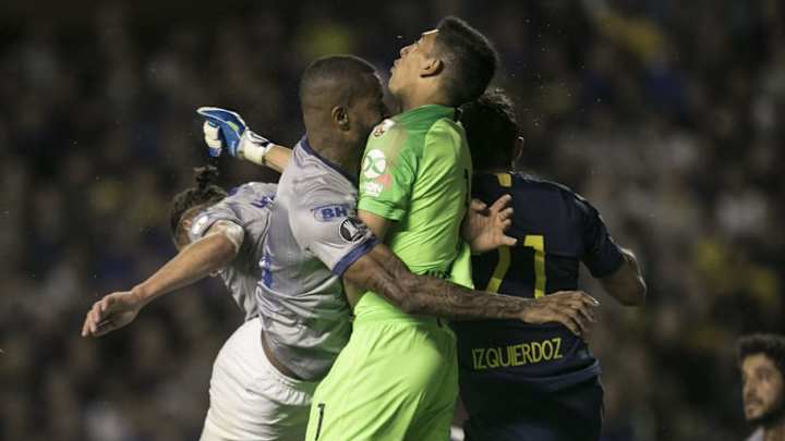 NOCHE DE LIBERTADORES | Los mejores memes del VAR en Boca, la atajada de Armani y más