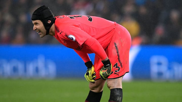 Arsenal Fans Furious at Pair Following Dismal Displays in Defeat to Swansea Arsenal Fans Furious at Pair Following Dismal Displays in Defeat to Swansea