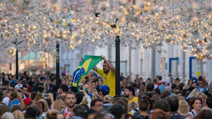 RUSIA 2018 | Brasileños festejaron el empate de Islandia y casi se arma con los argentinos