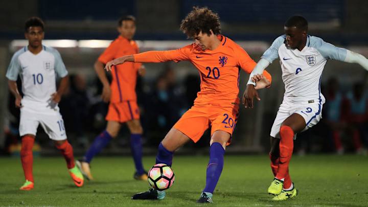 Manchester City Set to Secure Signing of Young Dutch Defender Philippe Sandler