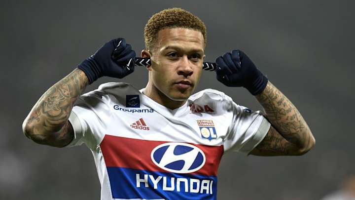 PHOTO: Lyon Star Memphis Depay Shows Off Nasty Cut Following Fiery Clash Against Marseille
