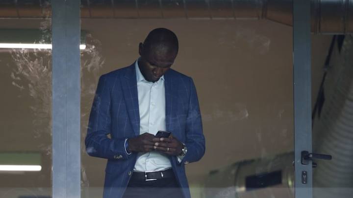 El defensa con el que se reunió el Barcelona El defensa con el que se reunió el Barcelona