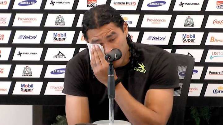 ¡YA ESTÁ EN REHABILITACIÓN! | Aficionados de León arman borrachera en honor al "Gullit" Peña