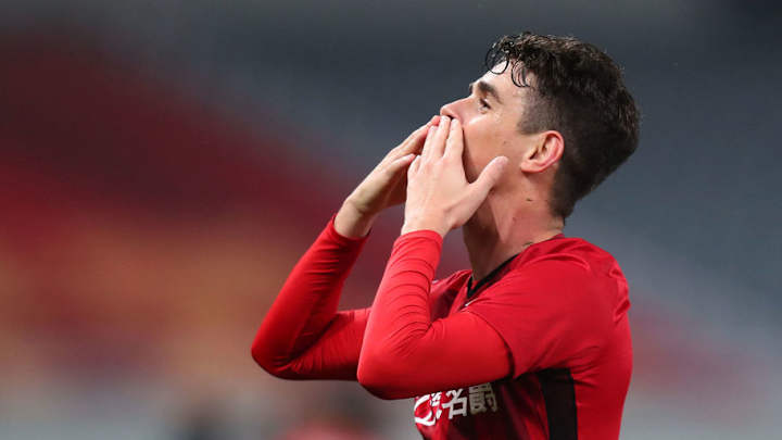 L​a polémica respuesta de Oscar a las críticas sobre los que se van a China