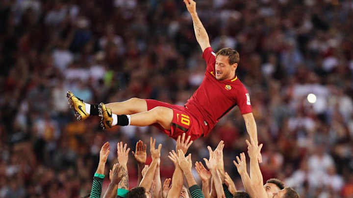 La razón por la que Totti quiso fallar un penalti en su último partido con la Roma La razón por la que Totti quiso fallar un penalti en su último partido con la Roma