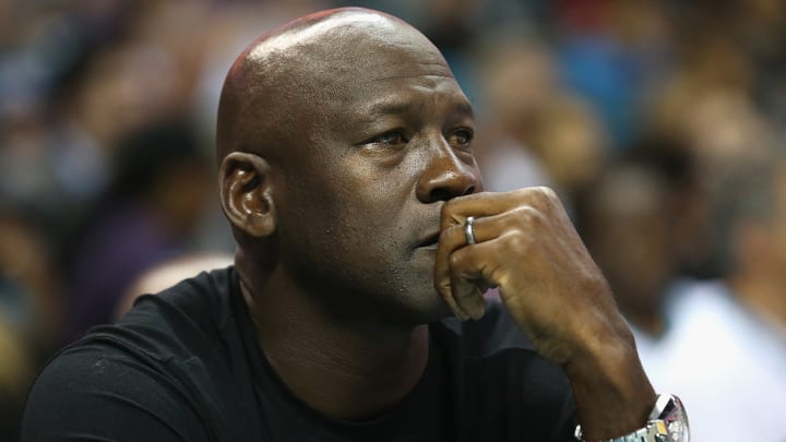Michael Jordan Responds to Donald Trump's LeBron James Tweet: 'I Support LJ'
