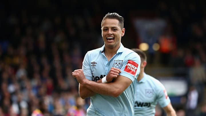 Report: West Ham Will Listen to Offers for Chicharito Just 6 Months After Arrival