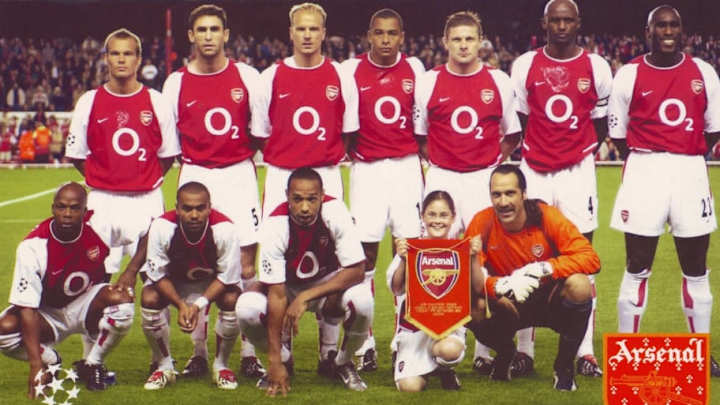 El ex jugador del Arsenal que reveló haber sido víctima de racismo por parte de sus compañeros