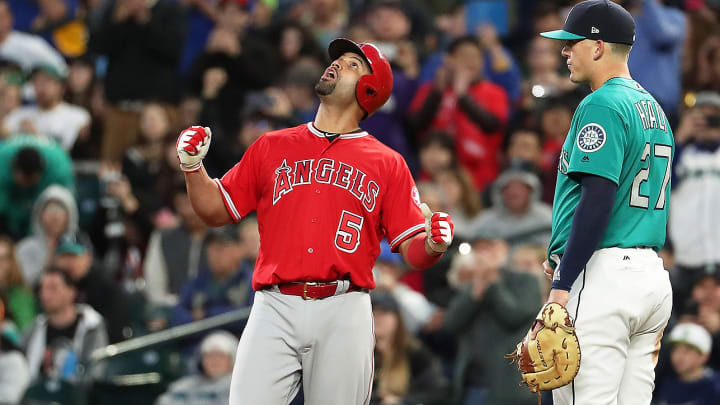 Watch: Albert Pujols Gets 3,000th Career Hit