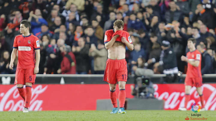 CRÓNICA | La Real Sociedad se autocondena en la derrota ante el Valencia en Mestalla