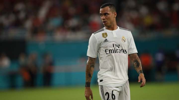 EPIC FAIL | La celebración del gol que no fue de Raúl De Tomás ante el United