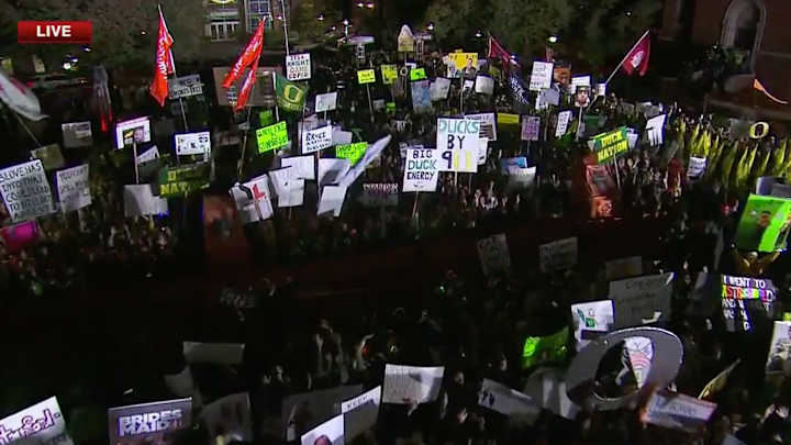Best College GameDay Signs Live from Eugene For Oregon vs. Stanford