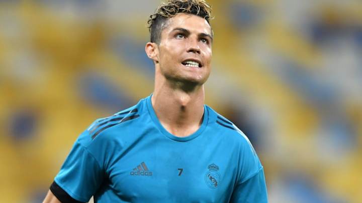 VÍDEO | Cristiano Ronaldo repasa su historia con Hacienda y los policías en su barco