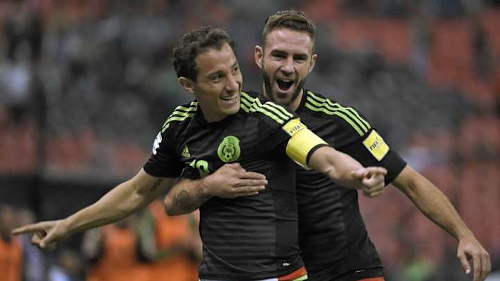 ¿RENCOR? | Lo que desea Guardado para Layún tras fichar por el Sevilla en lugar del Betis