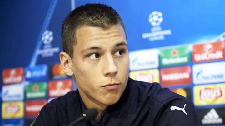 Chelsea Lining Up £25m Move for 20-Year-Old Dinamo Zagreb Defender Chelsea Lining Up £25m Move for 20-Year-Old Dinamo Zagreb Defender