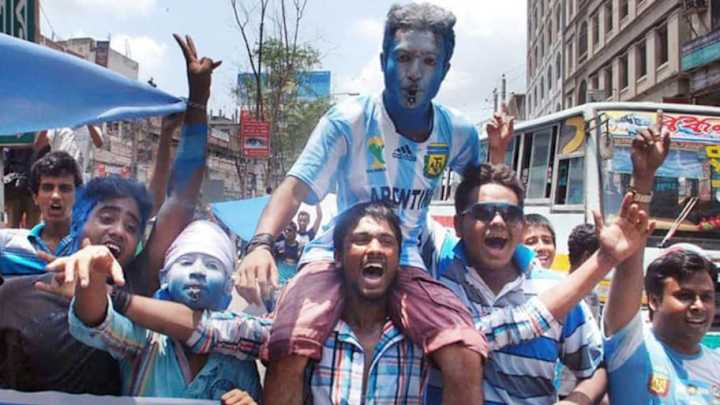 ¡Están todos locos! | La pasión en Bangladesh por Messi y la Selección Argentina ¡Están todos locos! | La pasión en Bangladesh por Messi y la Selección Argentina