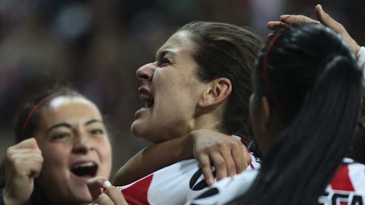 Directiva de Chivas aclara situación de pagos y bajas de equipo femenil Directiva de Chivas aclara situación de pagos y bajas de equipo femenil