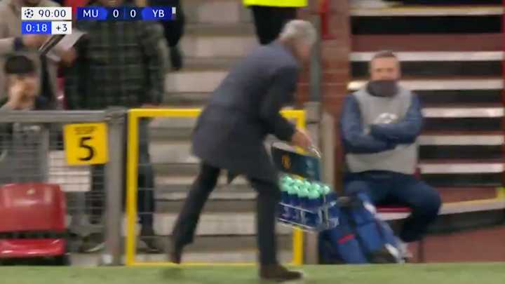 WATCH: Jose Mourinho Bashes Water Bottles in Celebration, Brags About UCL Record WATCH: Jose Mourinho Bashes Water Bottles in Celebration, Brags About UCL Record