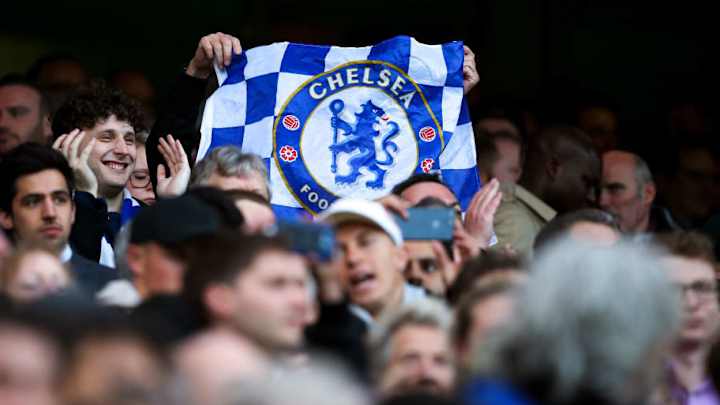 Chelsea Owner Roman Abramovich Reportedly Approves Plan to Alter Blues' Club Crest
